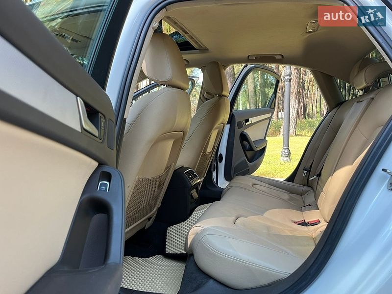 Седан Audi A4 2012 в Чернігові
