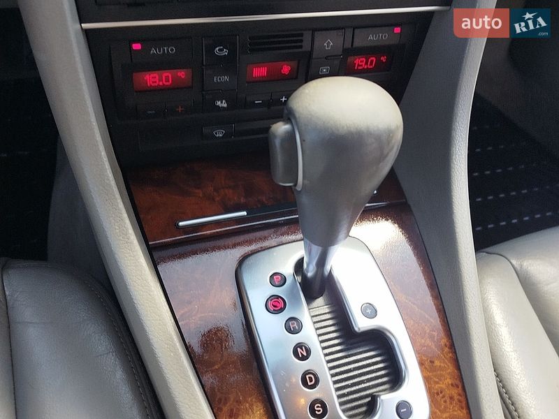 Седан Audi A4 2006 в Казатине