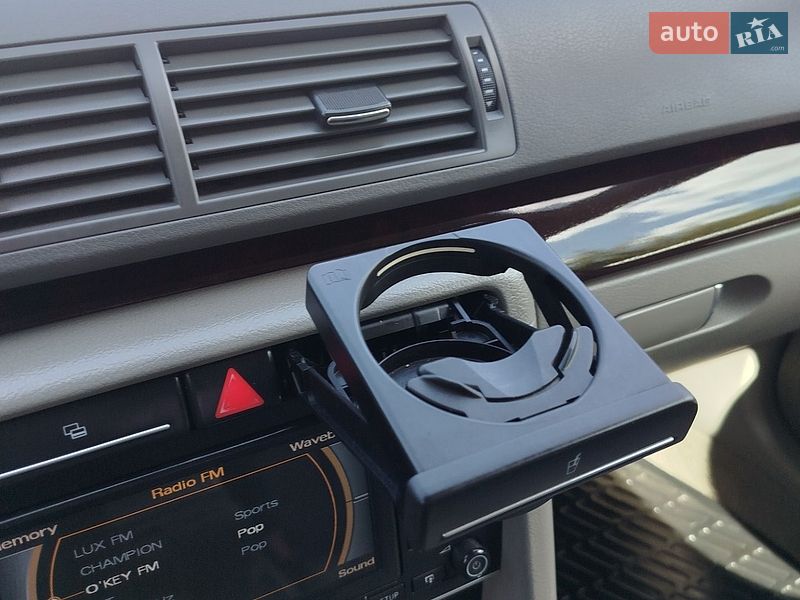 Седан Audi A4 2006 в Казатине