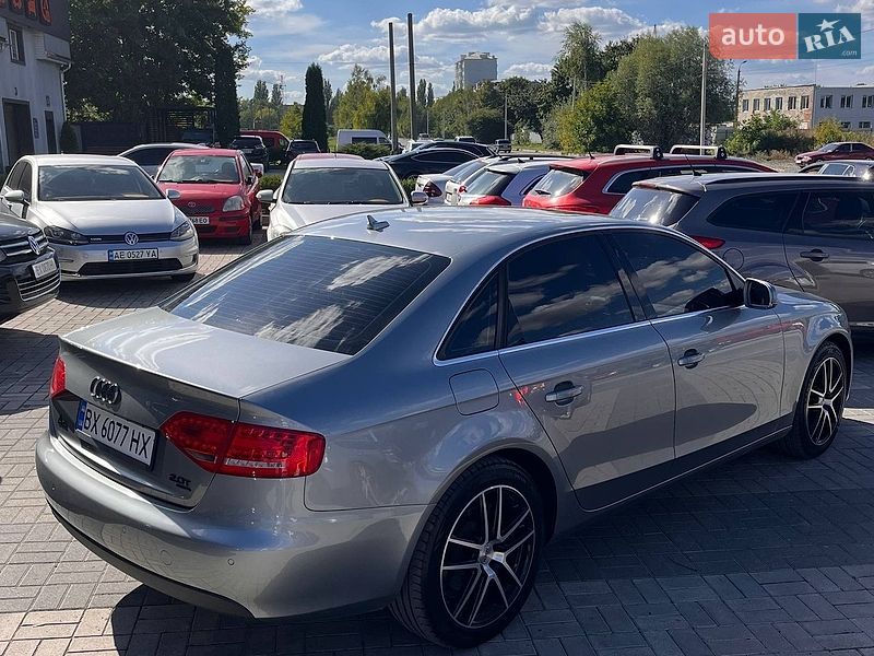Седан Audi A4 2010 в Каменец-Подольском