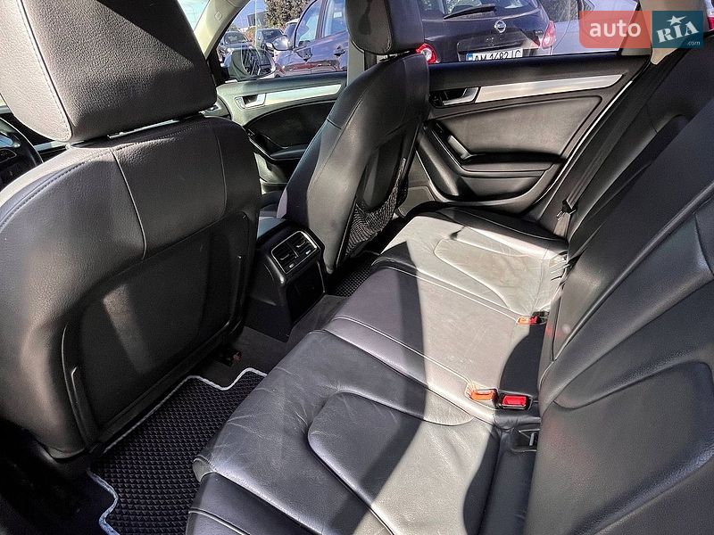 Седан Audi A4 2010 в Каменец-Подольском