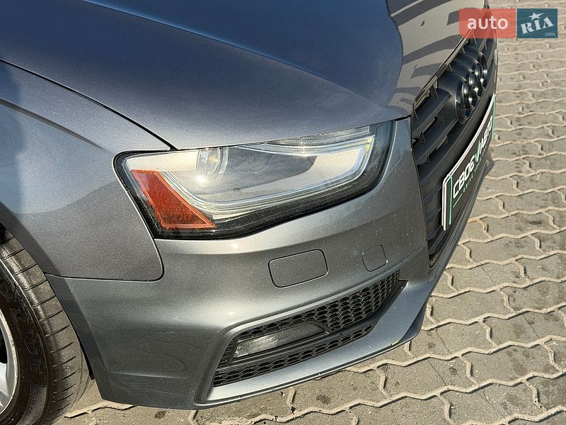 Седан Audi A4 2015 в Львові