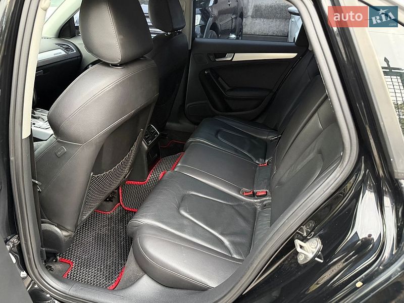 Седан Audi A4 2011 в Запорожье