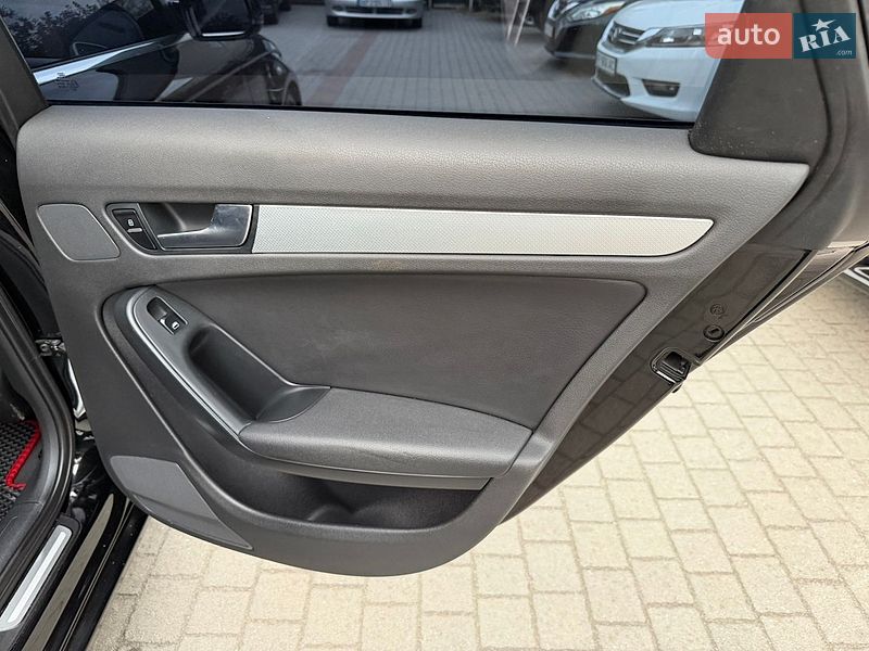 Седан Audi A4 2011 в Запорожье