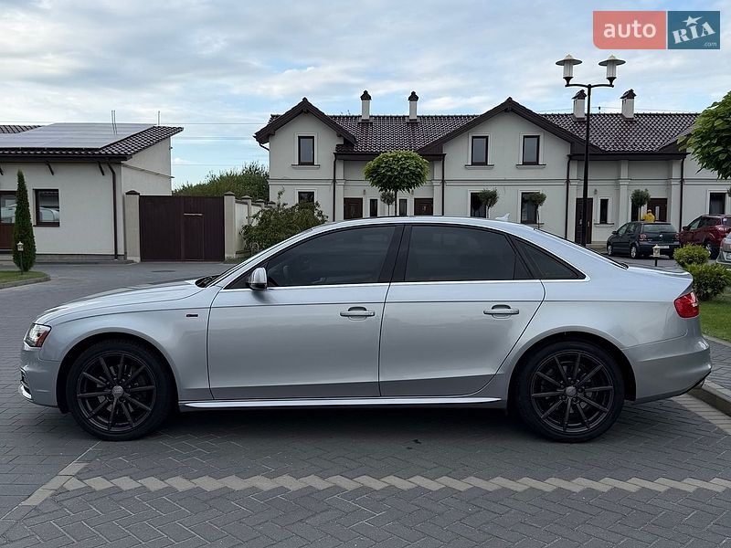 Седан Audi A4 2015 в Львові