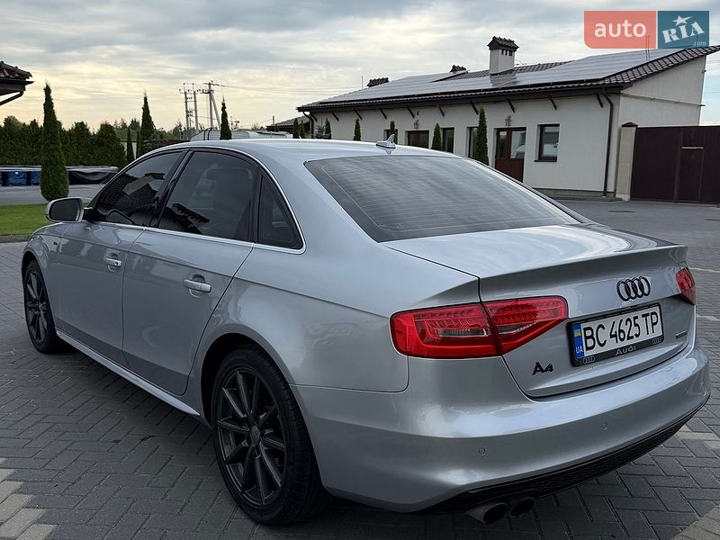 Седан Audi A4 2015 в Львові