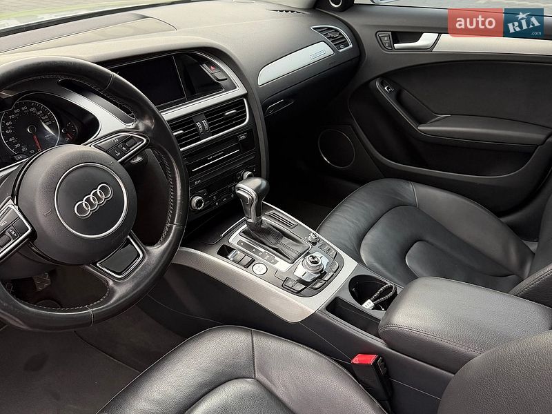 Седан Audi A4 2015 в Львові