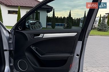 Седан Audi A4 2015 в Львові