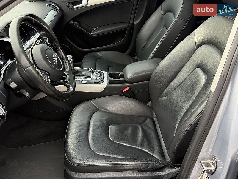Седан Audi A4 2015 в Львові