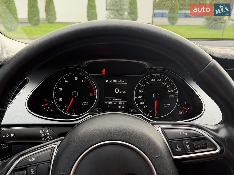 Седан Audi A4 2015 в Львові
