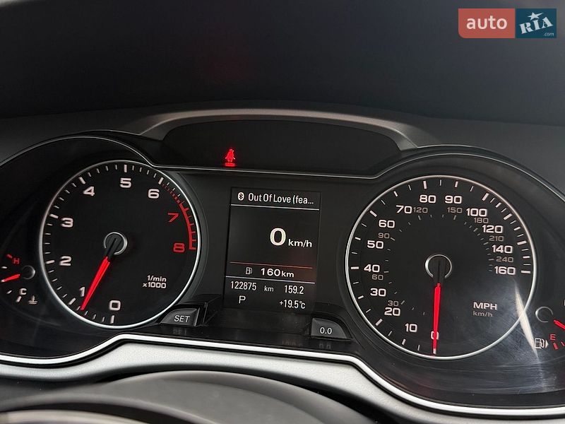 Седан Audi A4 2015 в Львові