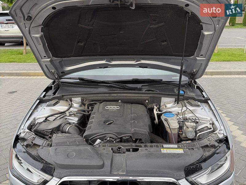 Седан Audi A4 2015 в Львові