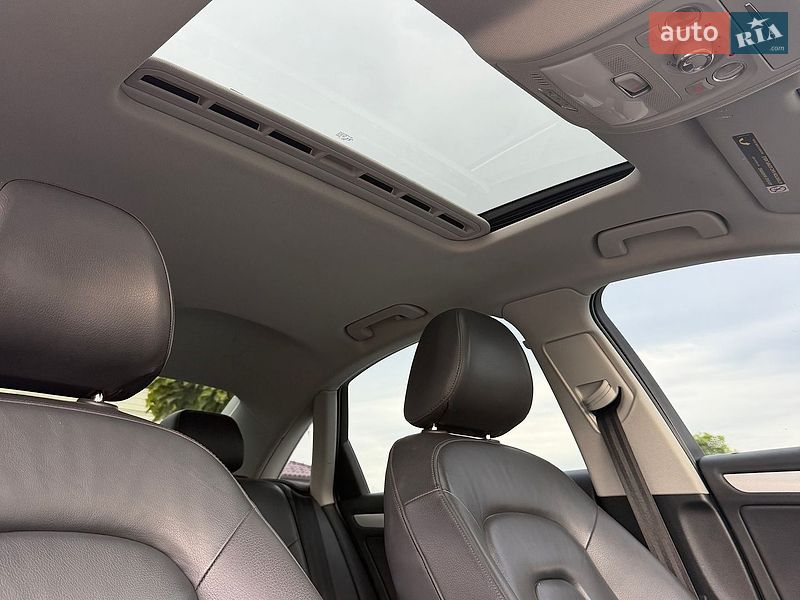 Седан Audi A4 2015 в Львові