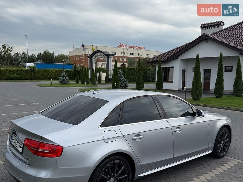 Седан Audi A4 2015 в Львові
