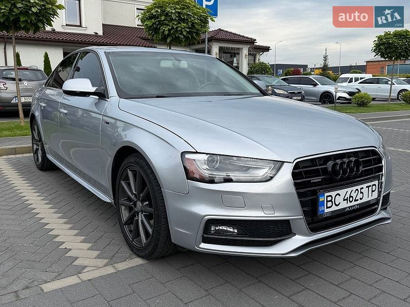Седан Audi A4 2015 в Львові