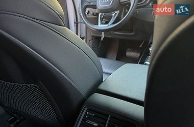 Седан Audi A4 2022 в Коломые