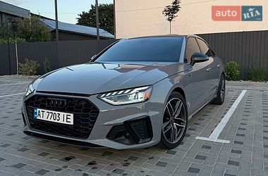 Седан Audi A4 2022 в Коломые