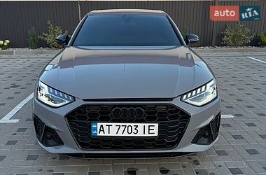 Седан Audi A4 2022 в Коломые