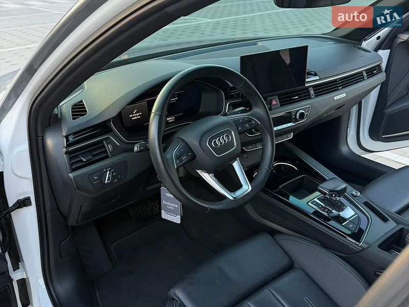 Седан Audi A4 2022 в Коломые