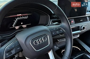 Седан Audi A4 2022 в Коломые