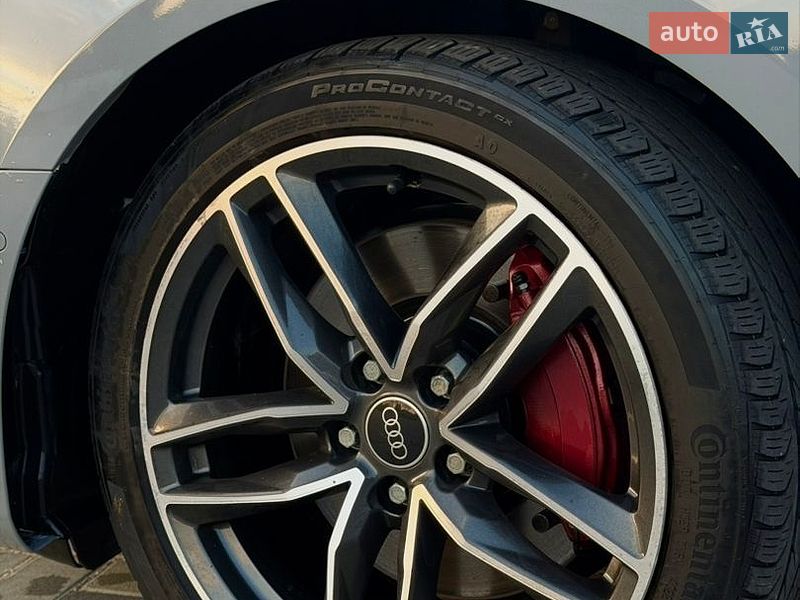 Седан Audi A4 2022 в Коломые