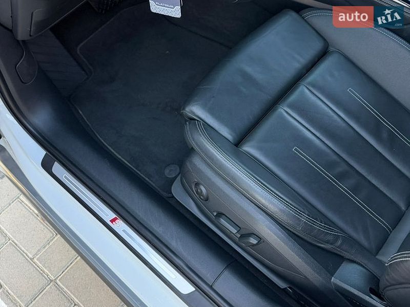 Седан Audi A4 2022 в Коломые