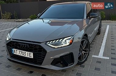 Седан Audi A4 2022 в Коломые