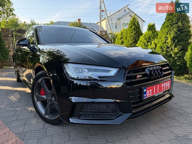Седан Audi A4 2018 в Стрые