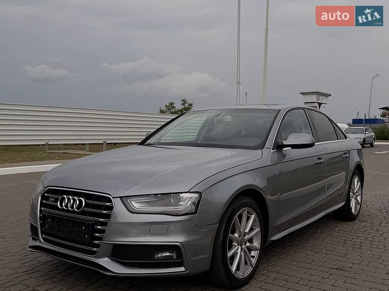 Седан Audi A4 2015 в Миколаєві