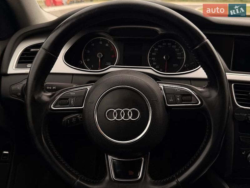 Седан Audi A4 2015 в Миколаєві