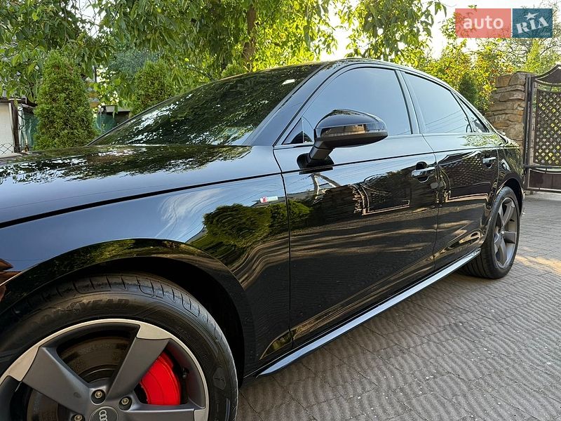 Седан Audi A4 2018 в Стрию
