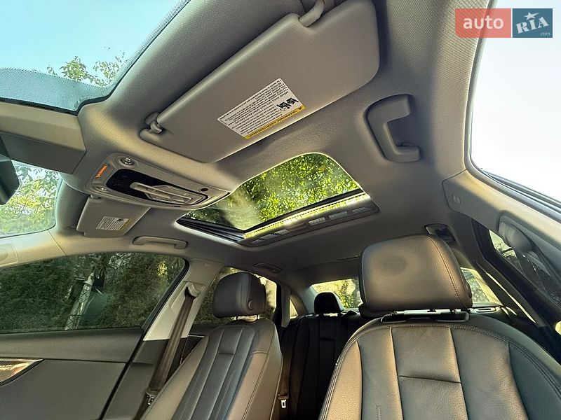 Седан Audi A4 2018 в Стрию