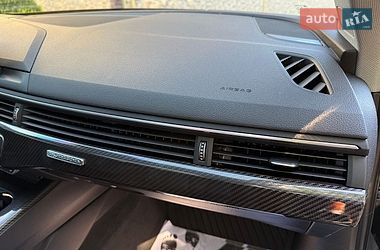 Седан Audi A4 2018 в Стрию