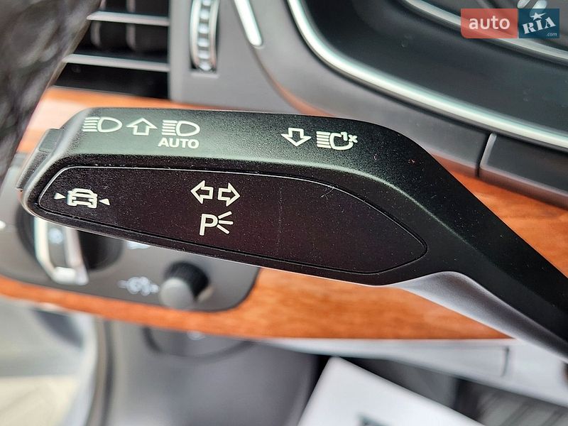 Седан Audi A4 2022 в Вінниці