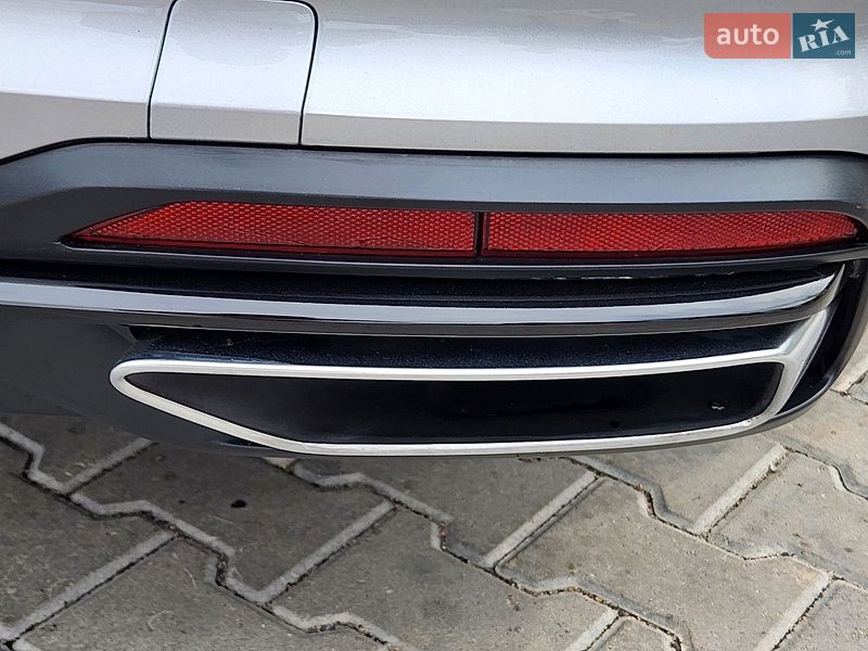 Седан Audi A4 2022 в Вінниці