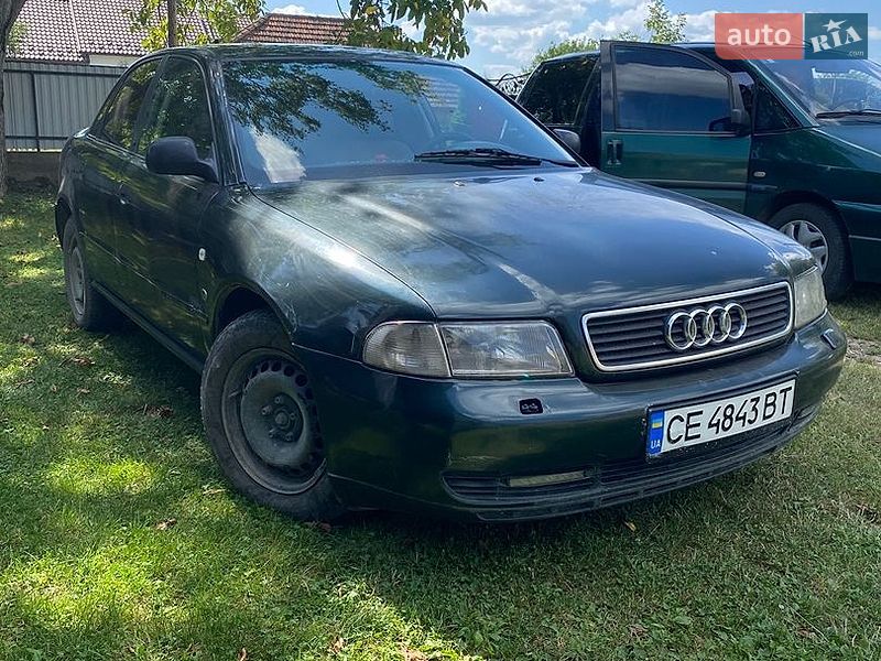 Седан Audi A4 1996 в Іспасі
