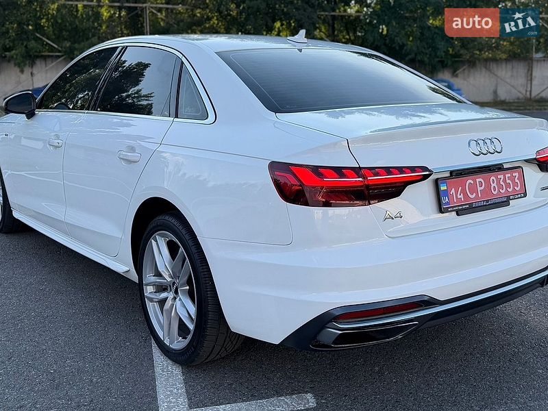 Седан Audi A4 2020 в Киеве