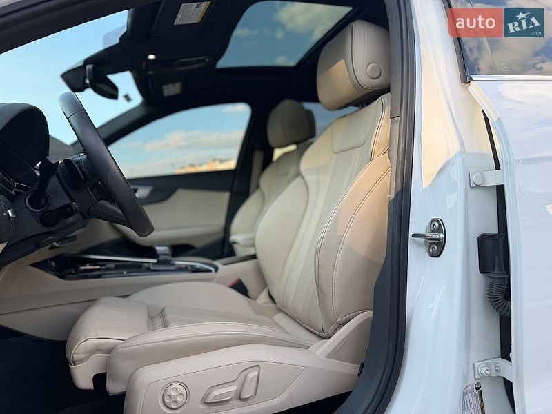Седан Audi A4 2020 в Киеве