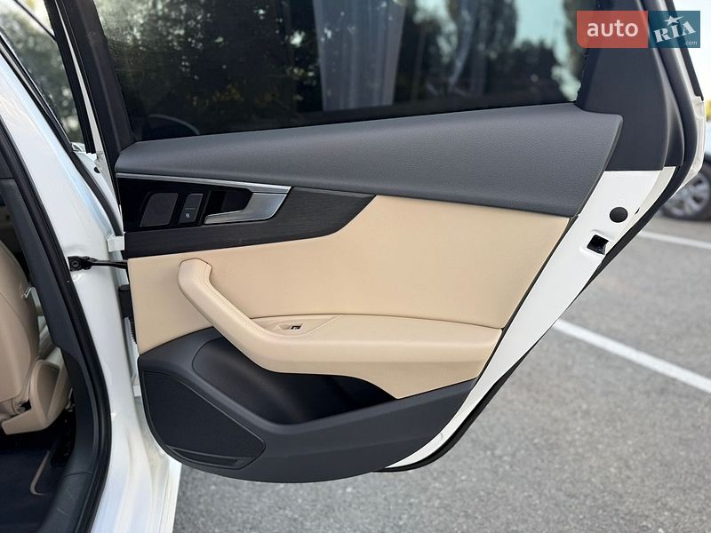 Седан Audi A4 2020 в Киеве