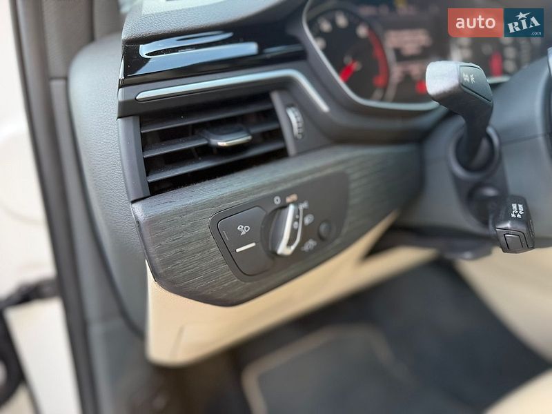 Седан Audi A4 2020 в Киеве