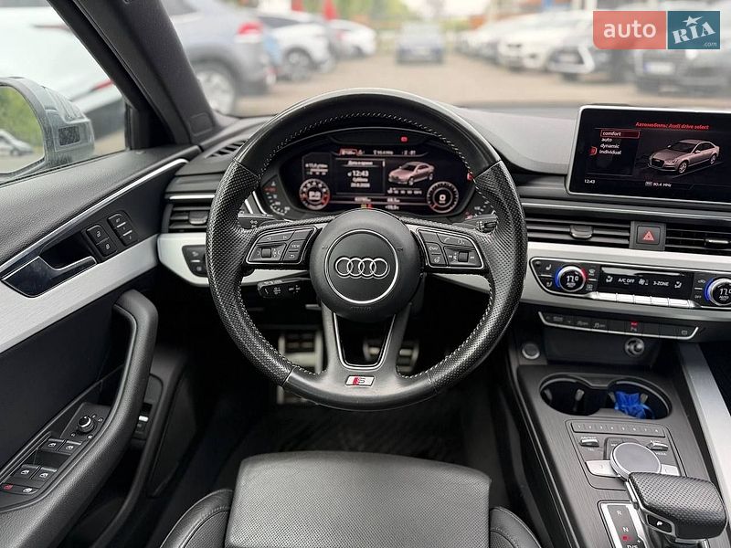 Седан Audi A4 2016 в Львове