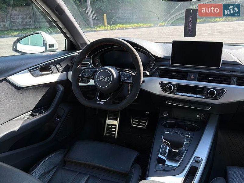 Седан Audi A4 2016 в Виннице