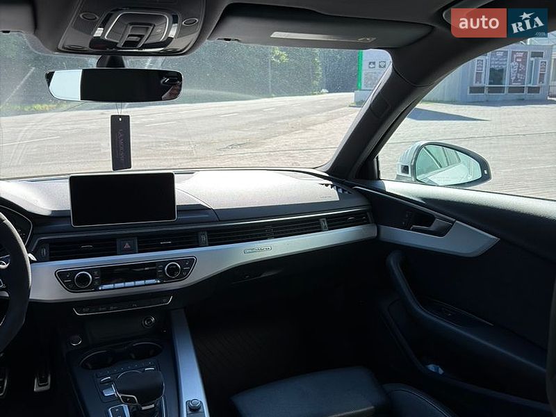 Седан Audi A4 2016 в Виннице