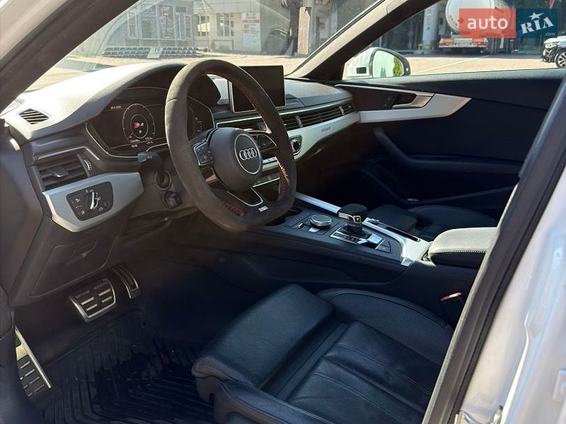 Седан Audi A4 2016 в Виннице