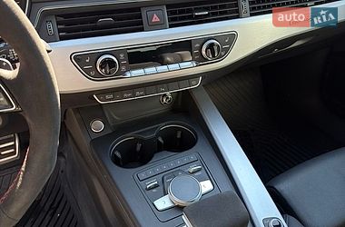 Седан Audi A4 2016 в Виннице
