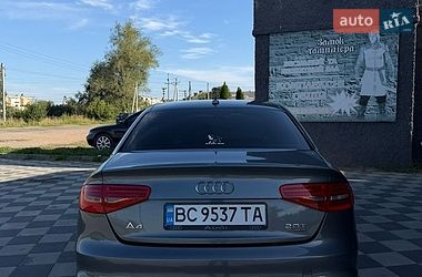 Седан Audi A4 2015 в Самборі