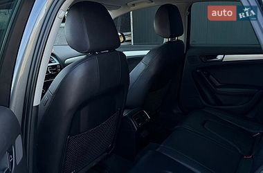 Седан Audi A4 2015 в Самборі