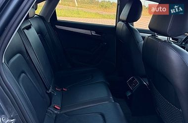 Седан Audi A4 2015 в Самборі