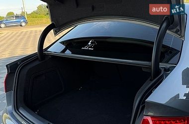 Седан Audi A4 2015 в Самборі