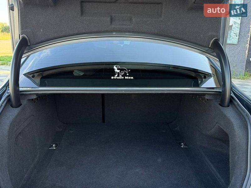 Седан Audi A4 2015 в Самборі